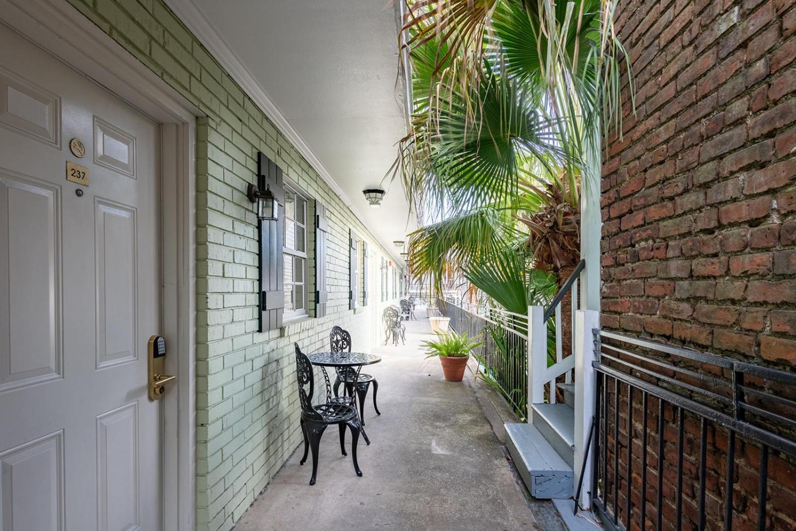 French Quarter Suites Hotel New Orleans Eksteriør bilde